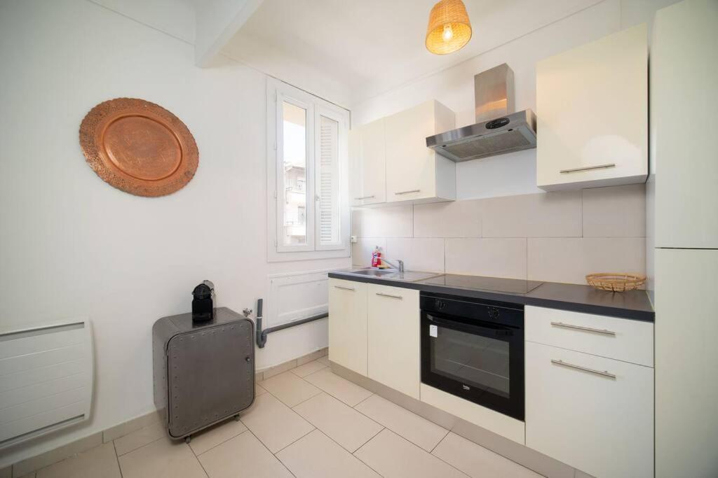 Appartement Tout Equipe Balcon 4 Pers St Charles Marsilia Exterior foto